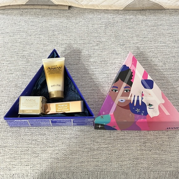 Avon A-Box Set - Picture 2 of 5
